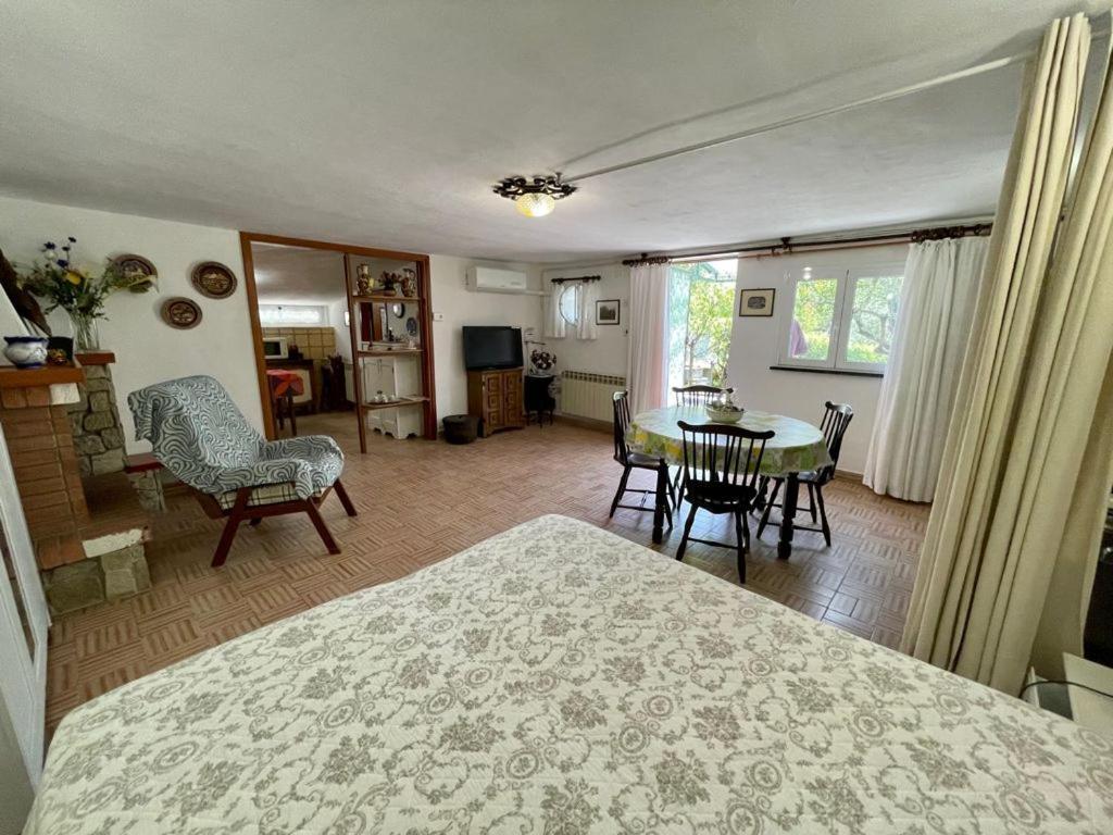 Rosy Apartment - Levanto, 5 Terre Екстер'єр фото